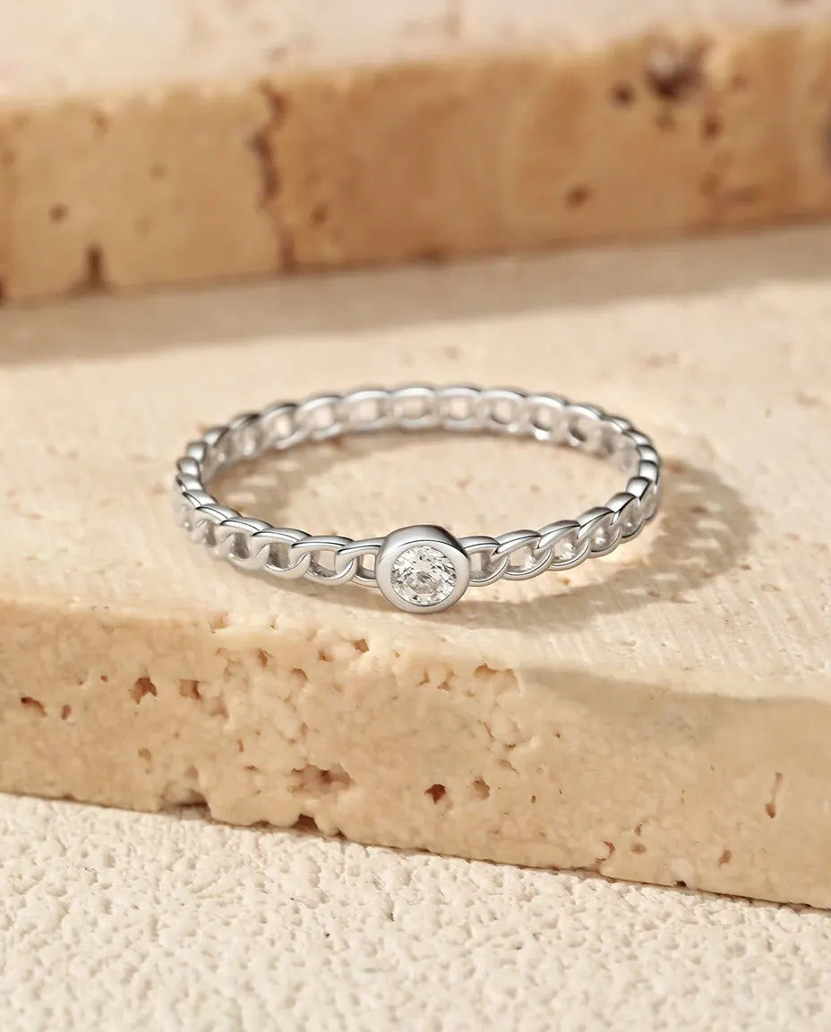 chain link moissanite ring in 925 sterling silver with bezel-set round stone