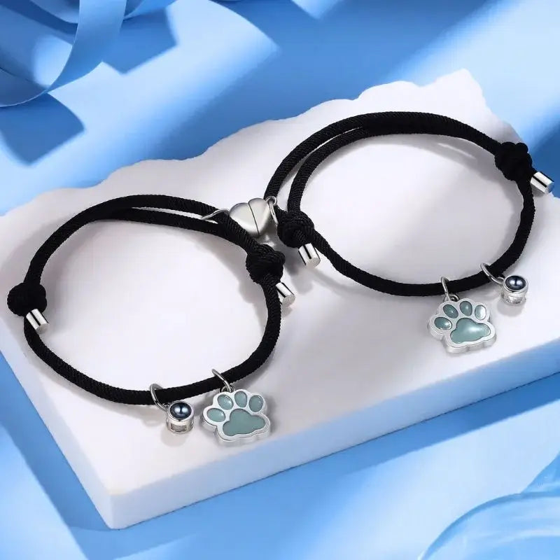 Photo Projection Bracelets for Couples – Heart Magnetic Luminous Paw Charm Set, Picture Inside, Personalized Matching Anniversary Gift