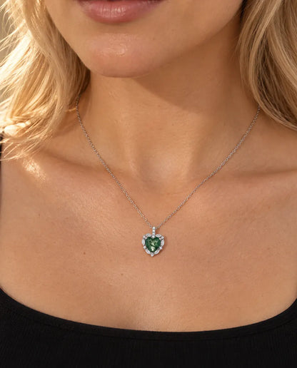 Heart Moss Agate Halo Necklace in 925 Sterling Silver - worn on a model, close-up at the collarbone