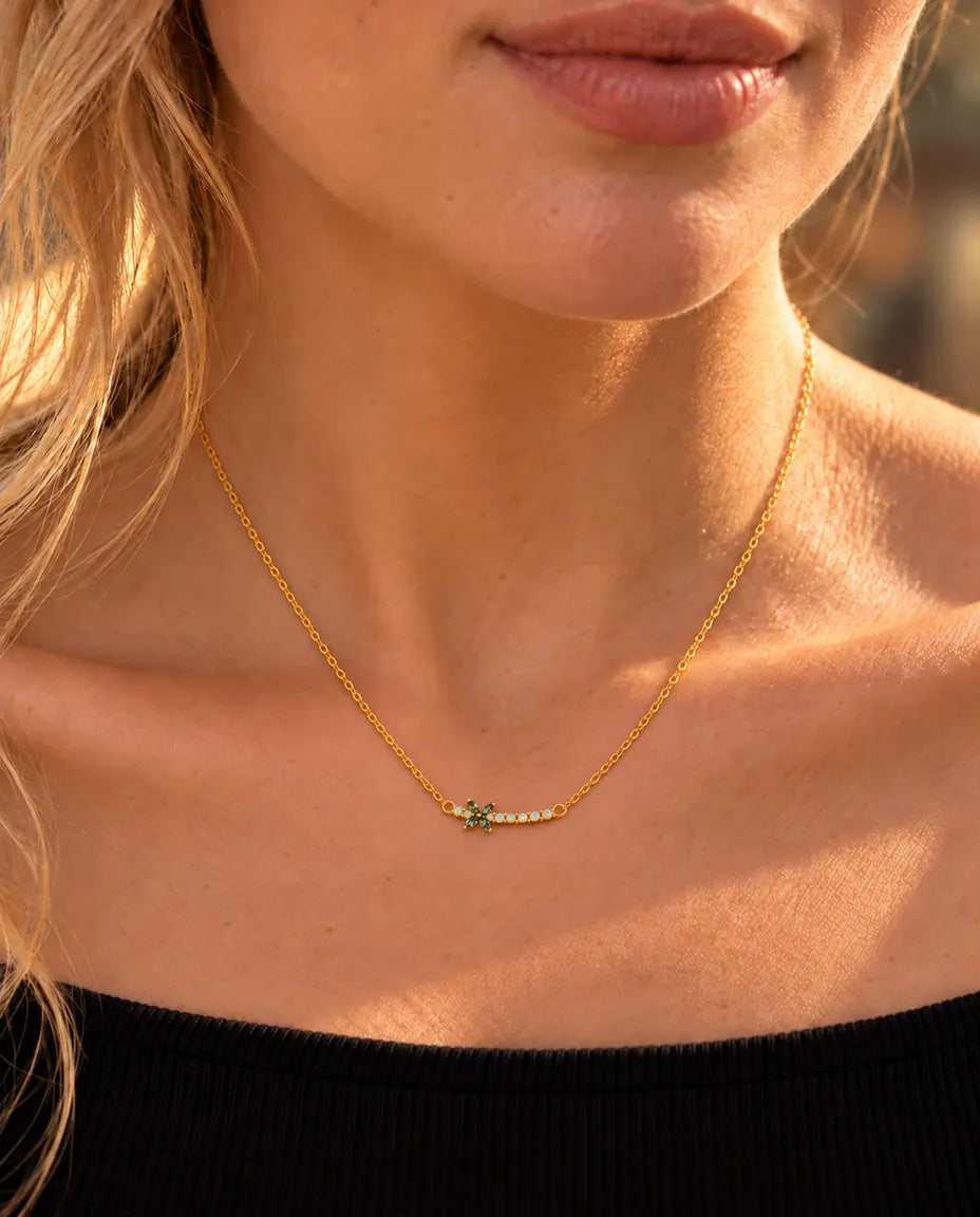 Moss Agate Flower Necklace in Gold Plated 925 Sterling Silver - worn on a model, close-up at the collarbone