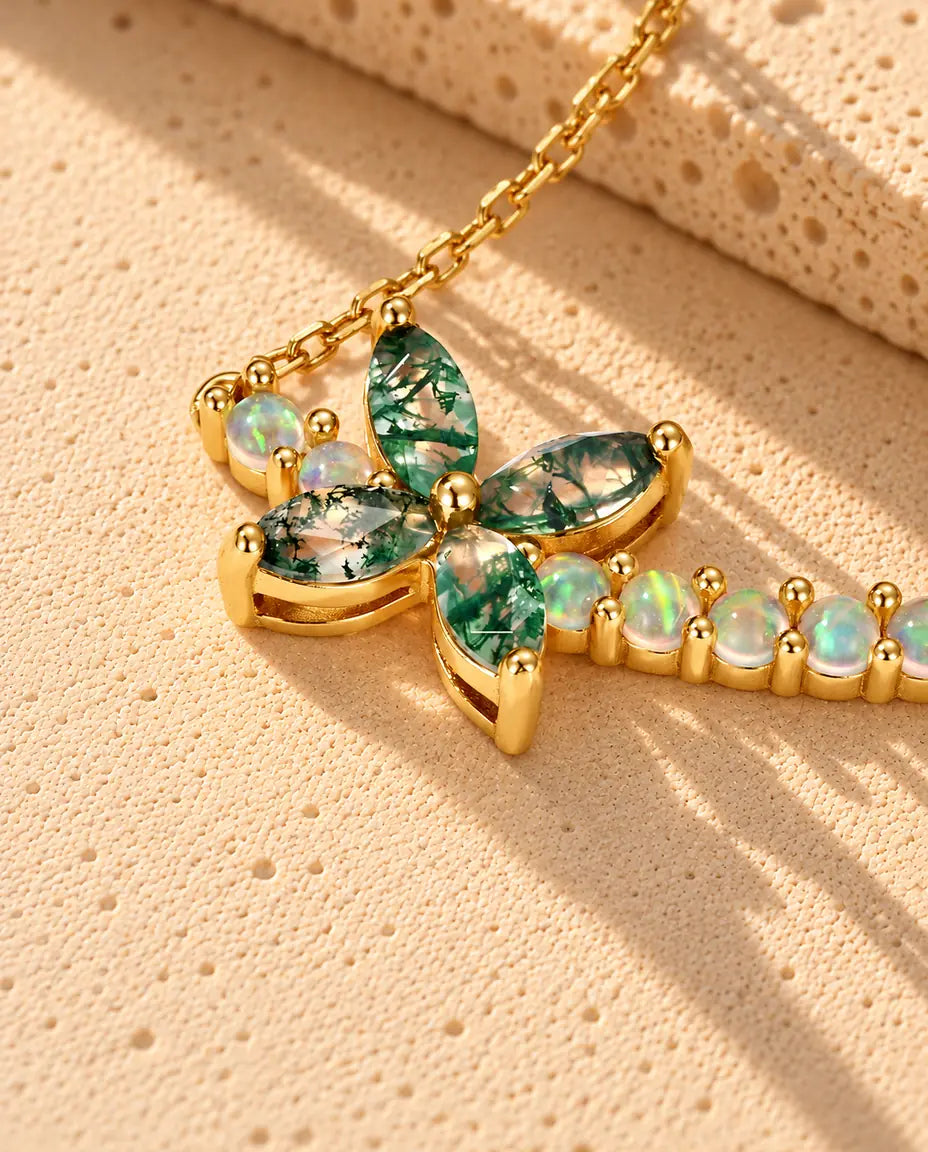 Moss Agate Flower Necklace in Gold Plated 925 Sterling Silver - close-up of the moss agate and its setting