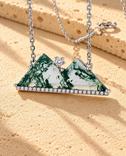 Mountain Moss Agate Necklace in 925 Sterling Silver - close-up of the moss agate and its setting