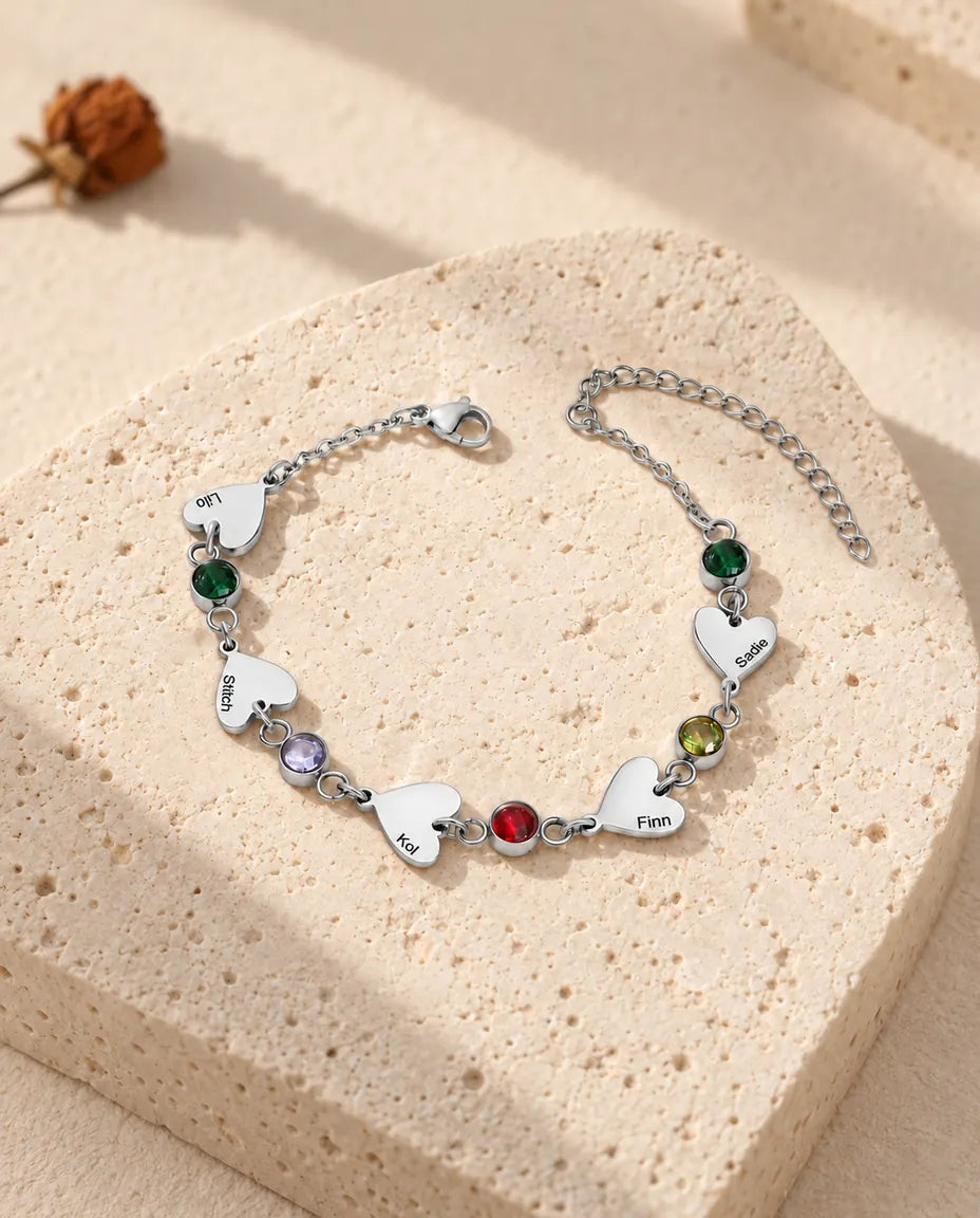 Five-name heart bracelet with five engraved hearts and five birthstones