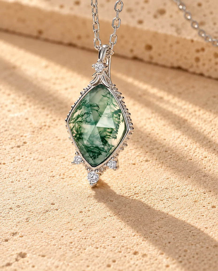 Rose Cut Moss Agate Lozenge Necklace in 925 Sterling Silver - close-up of the moss agate and its setting